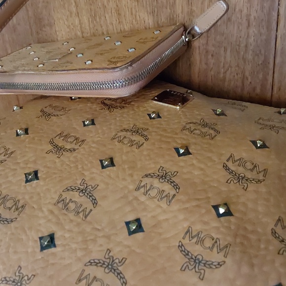 MCM Cognac Hobo Bag with Matching Wallet Iconic Monogram Print - Picture 11 of 12